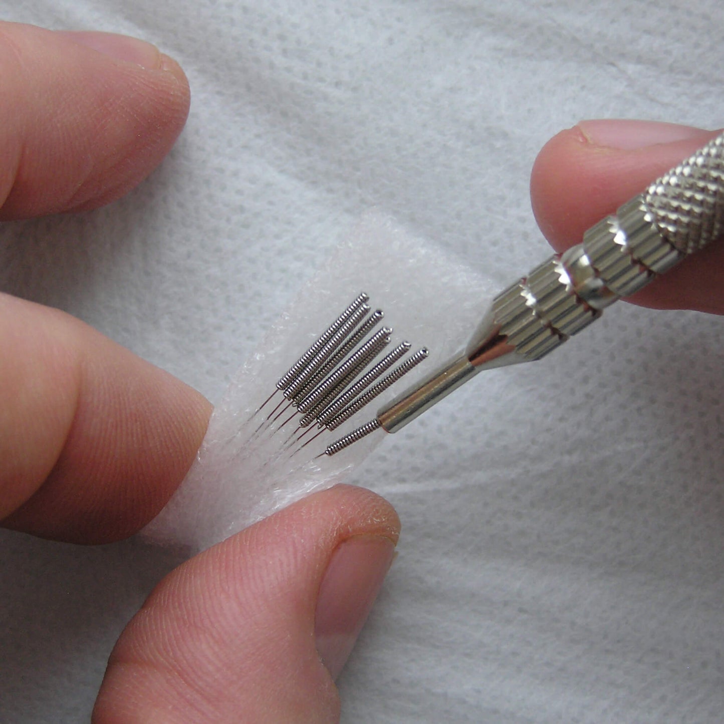 Applicator for hand acupuncture DB134